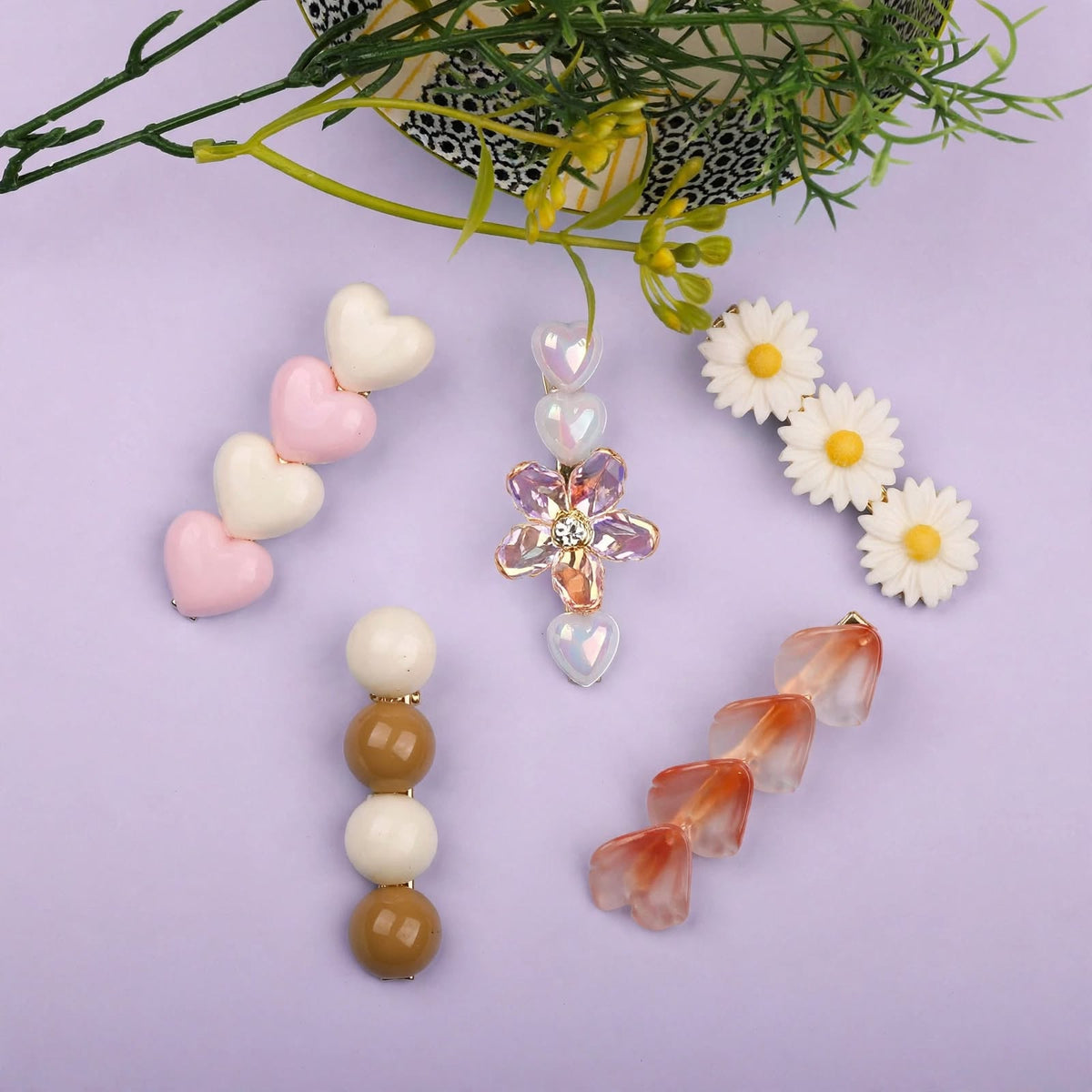 Pastel pink white heart daisy floral decorative hair clip set for women and girls